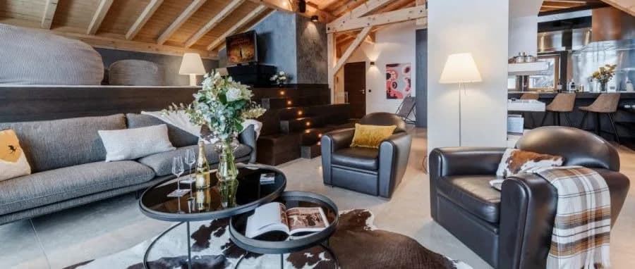 Elegant Alpine Living Near Chamois Lift photo 2