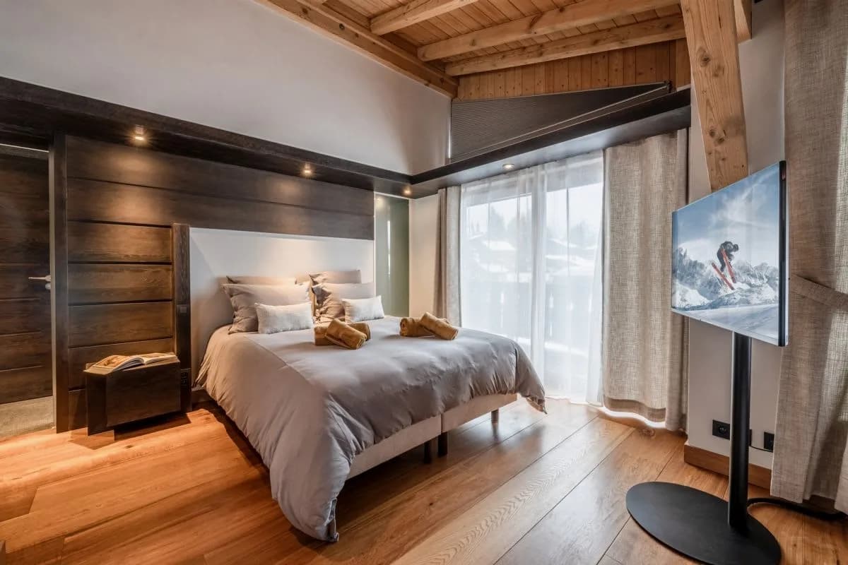 Elegant Alpine Living Near Chamois Lift photo 3