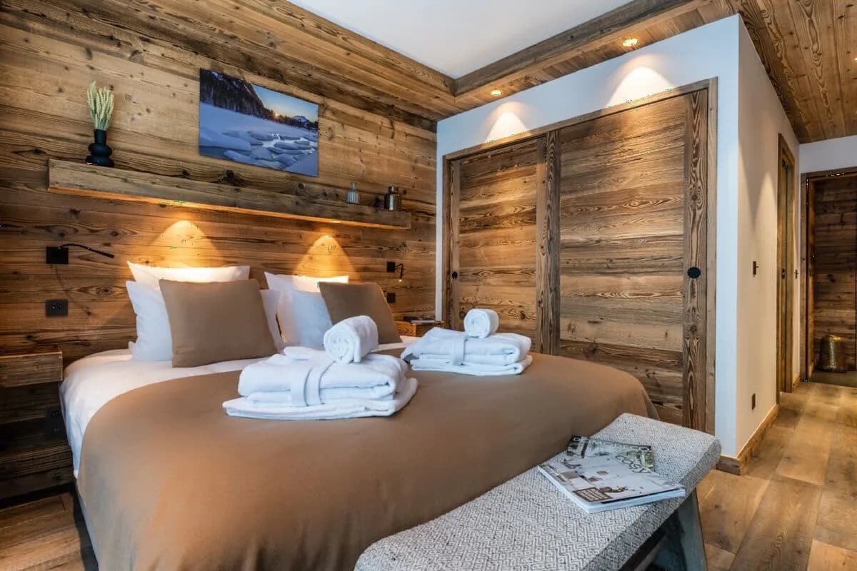 Elegant Mountain Apartment With Outdoor Hottub photo 4