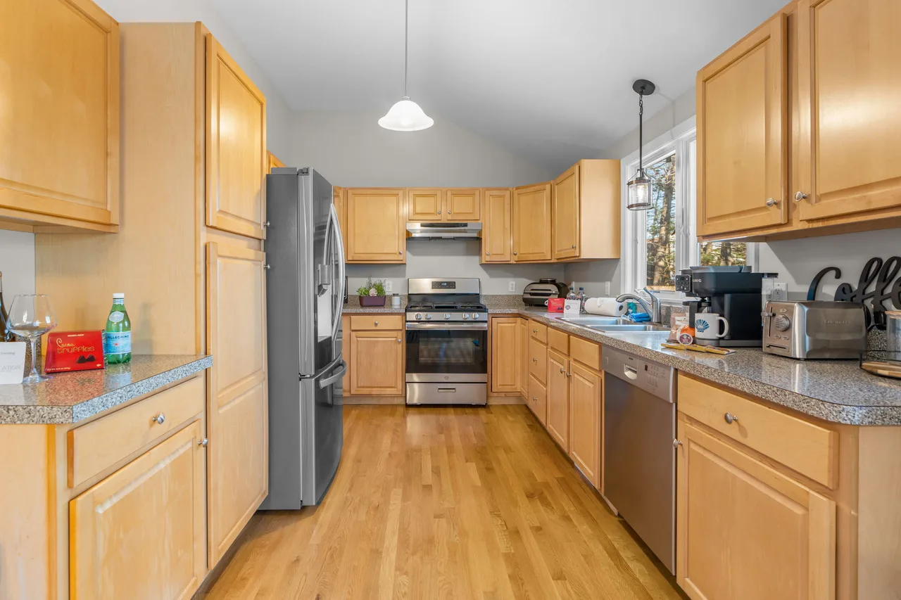 Oceanfront Two-Bedroom Villa in Barnstable Cape Cod photo 4