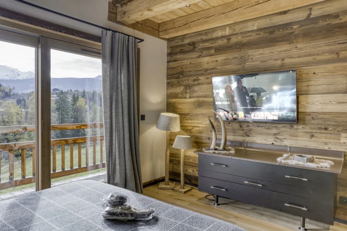 Scenic Mountain Chalet With Wellness Features photo 5