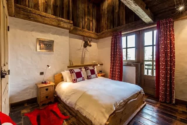 Luxurious Alpine Chalet With Steam Room photo 3