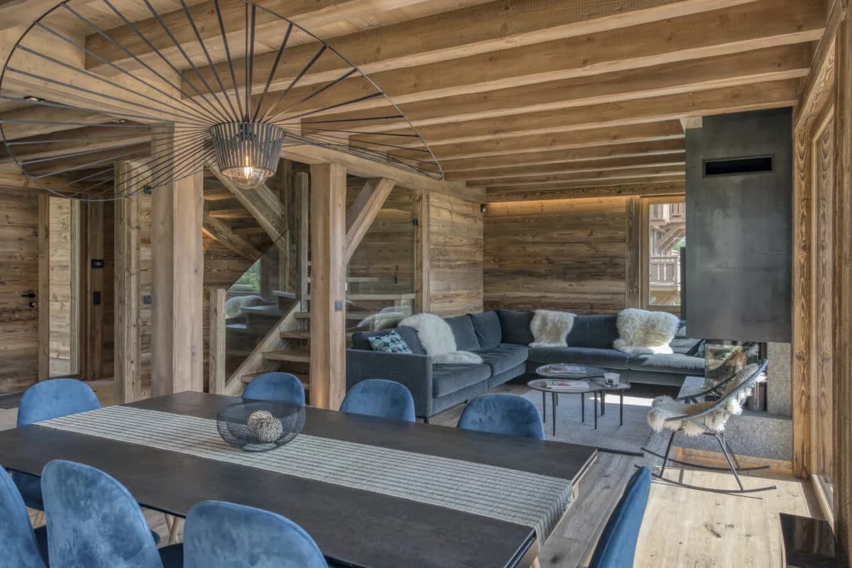 Classic Chalet with Slope Access photo 2