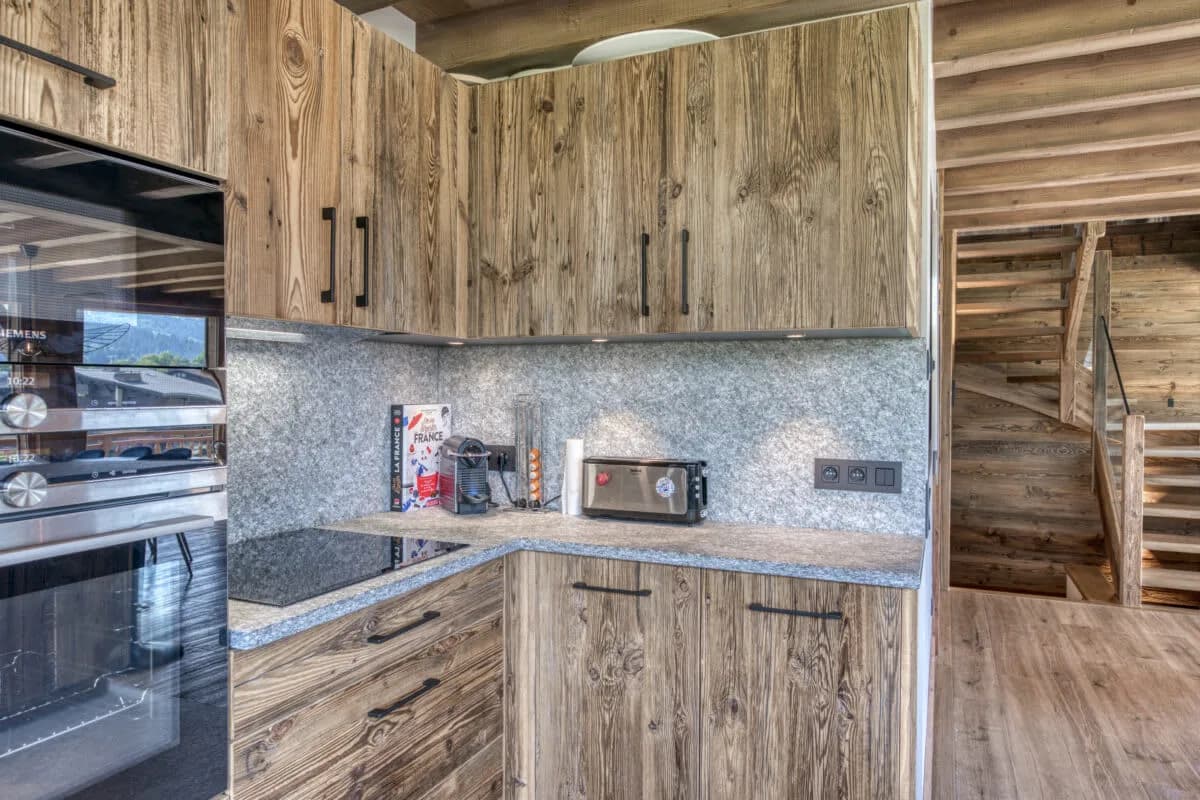 Classic Chalet with Slope Access photo 4