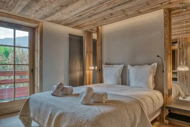 Luxury Village Chalet With Mountain Views photo 3