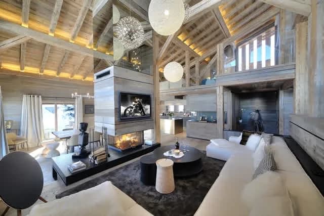 Sophisticated Chalet With Mont Blanc Outlook