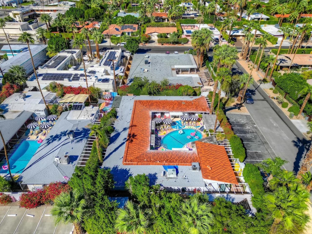 Sprawling Twenty-Three Bedroom Resort in Palm Springs photo 4