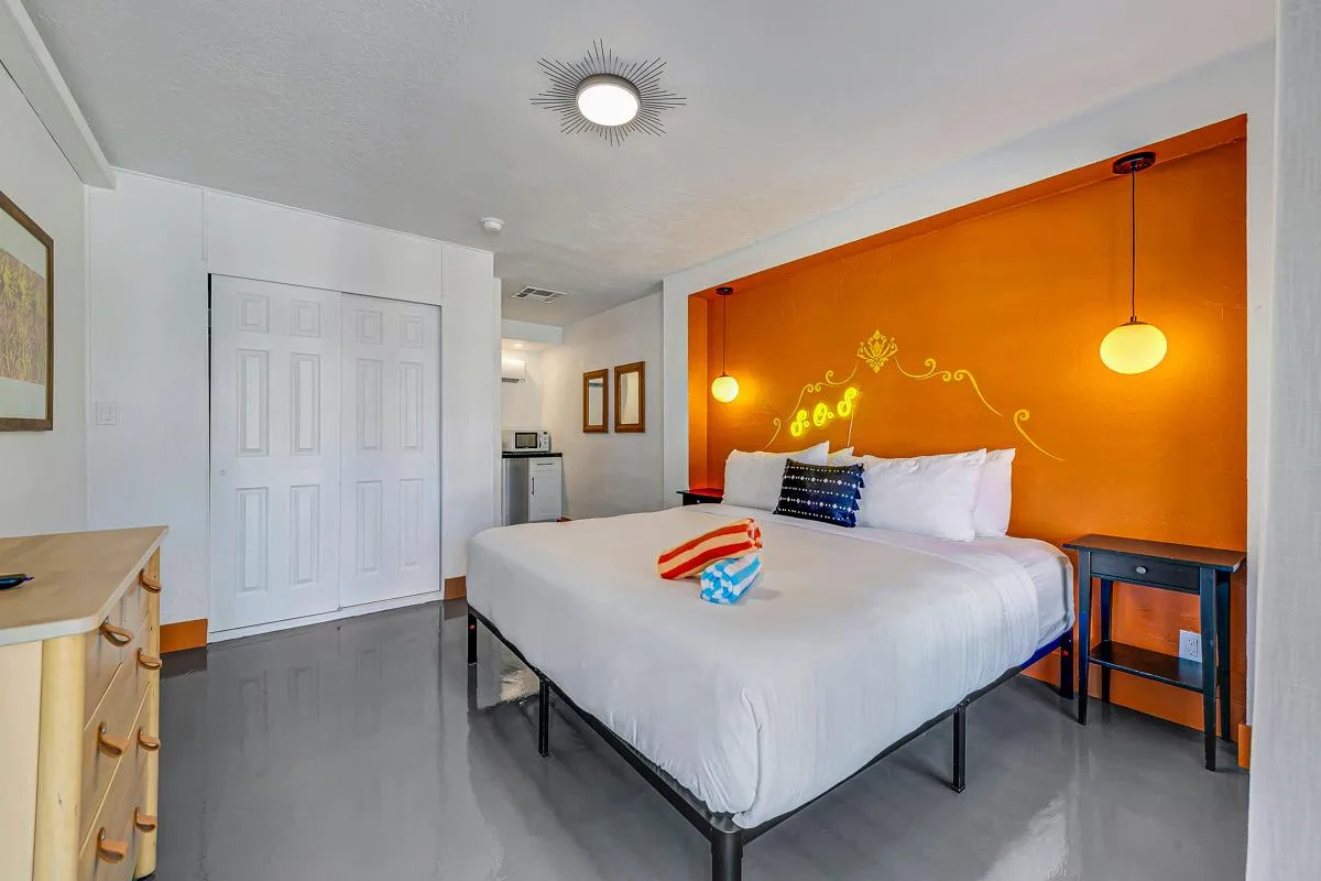 Spacious Eleven Bedroom Villa in Palm Springs photo 4