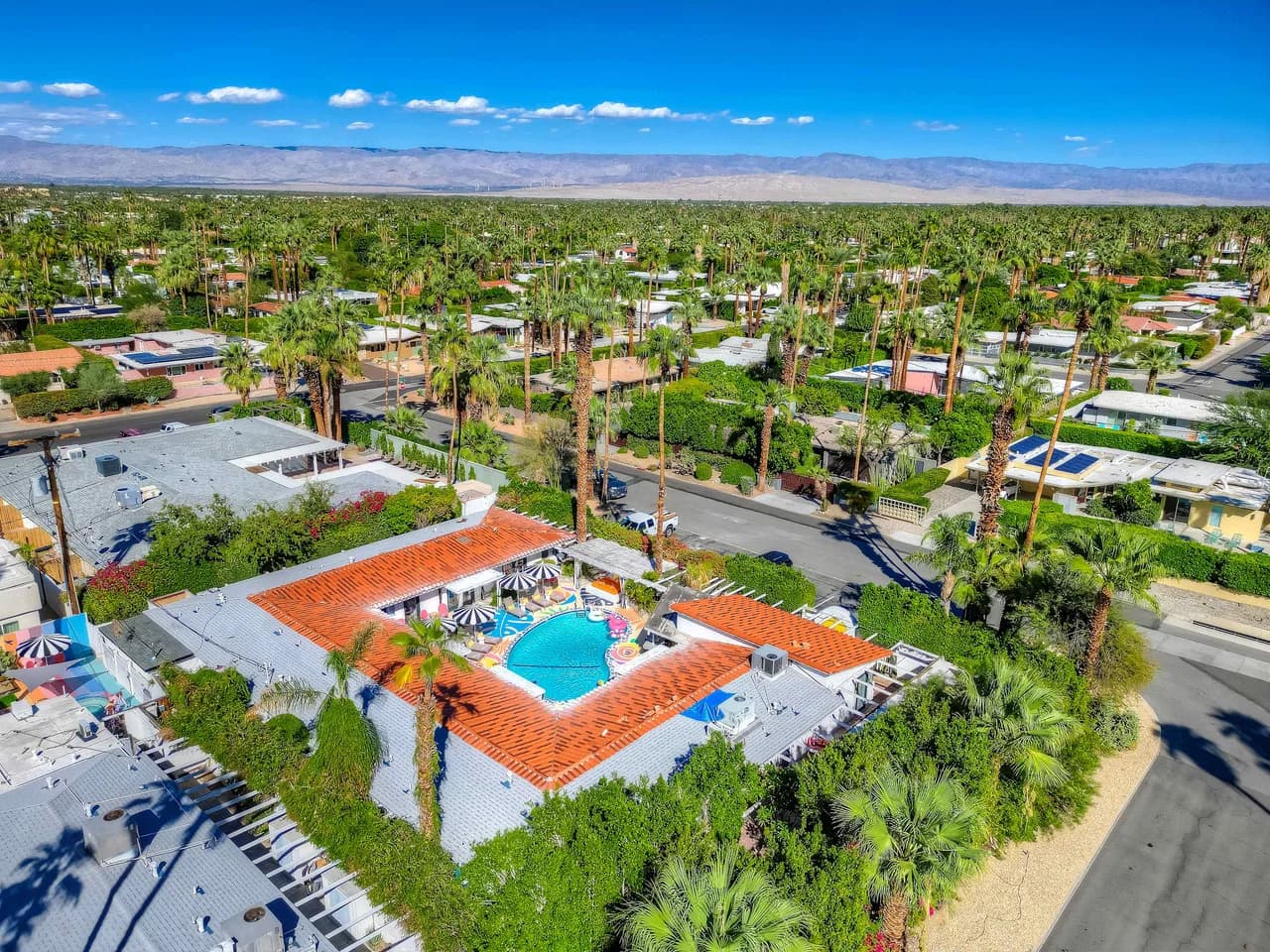 Spacious Twelve Bedroom Retreat in Palm Springs photo 5