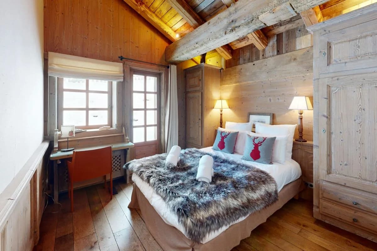 Traditional Wood Chalet In Megève photo 3