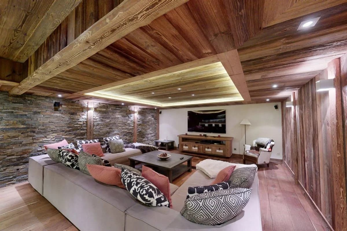 Traditional Wood Chalet In Megève photo 5