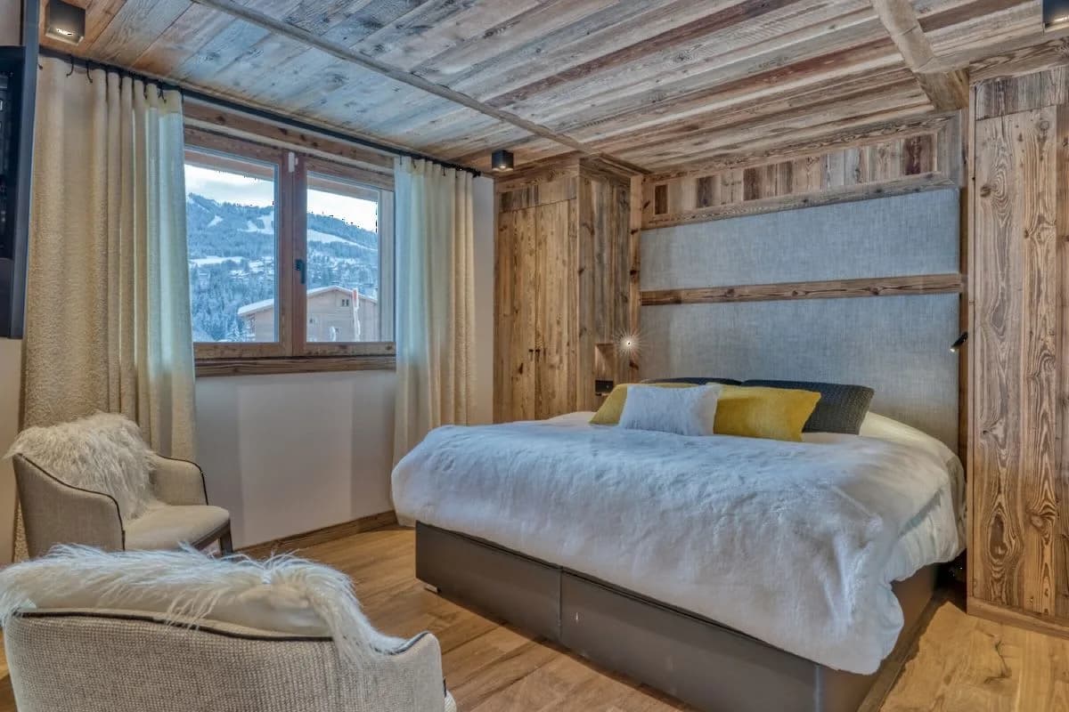 Peaceful Chalet Near Slopes And Village photo 3