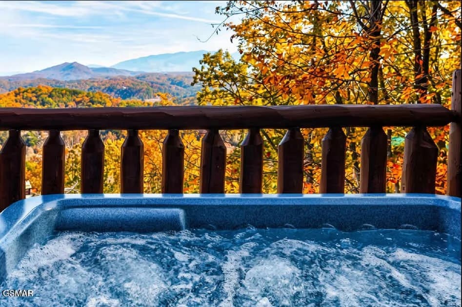 Sweeping Mountain View Villa in Smoky Mountains