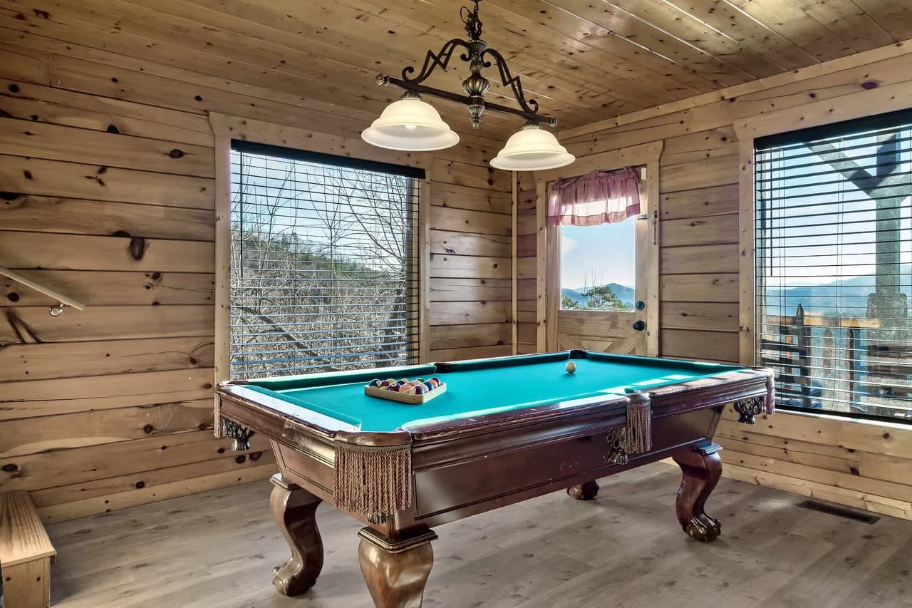 Sweeping Mountain View Villa in Smoky Mountains photo 3
