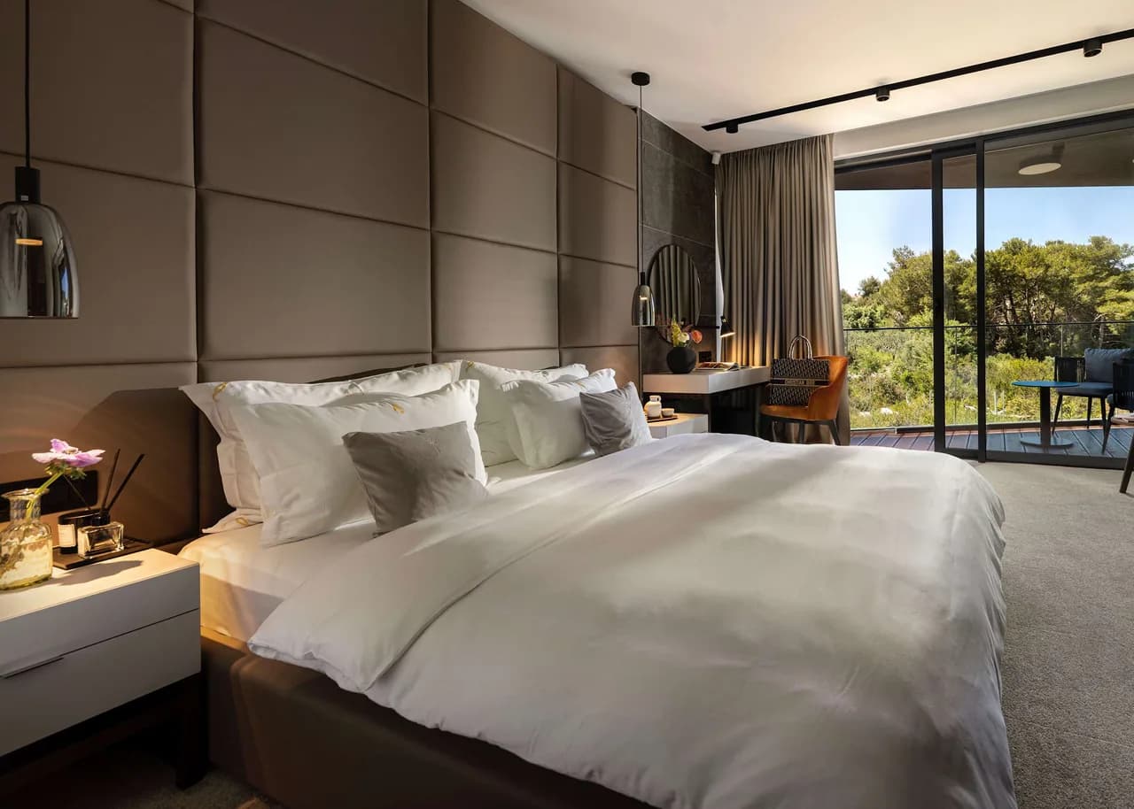 Ultra Luxury Beachfront Retreat With Spa photo 4