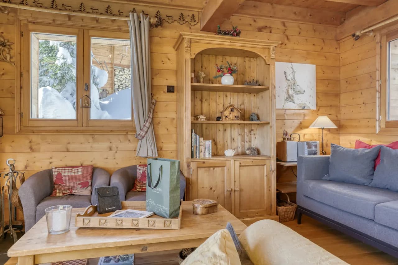 Mountain Escape With Stunning Views photo 4