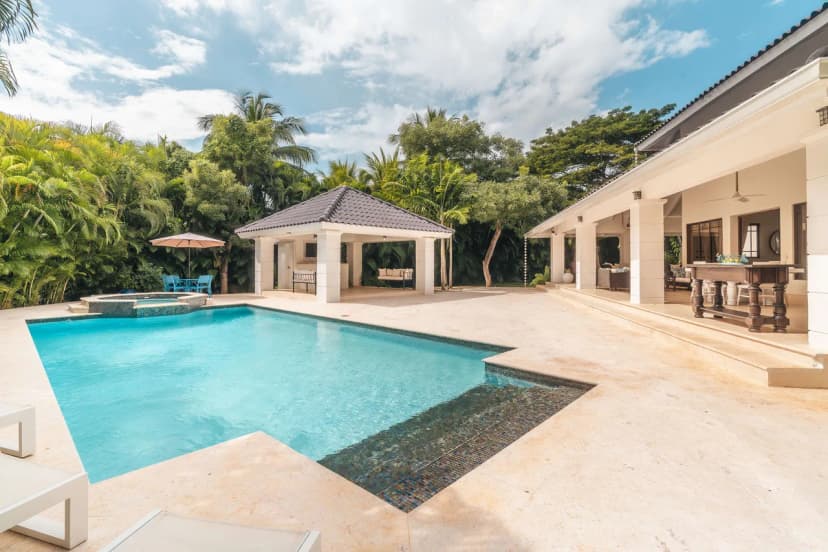 Private Pool Villa in La Romana