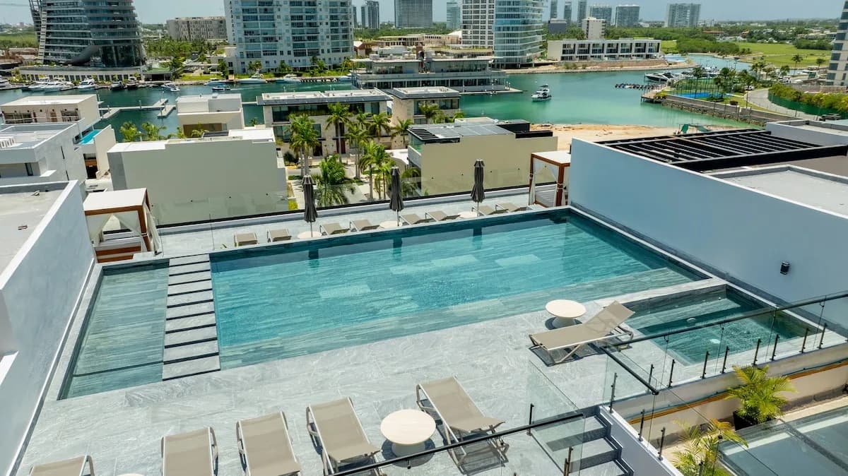 Exclusive Penthouse - 4BR - Private Rooftop photo 3