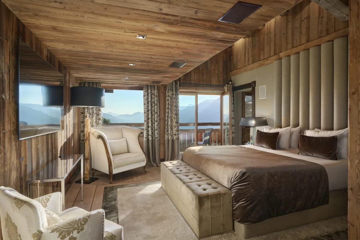 Private Alpine Chalet With Valley Views photo 3
