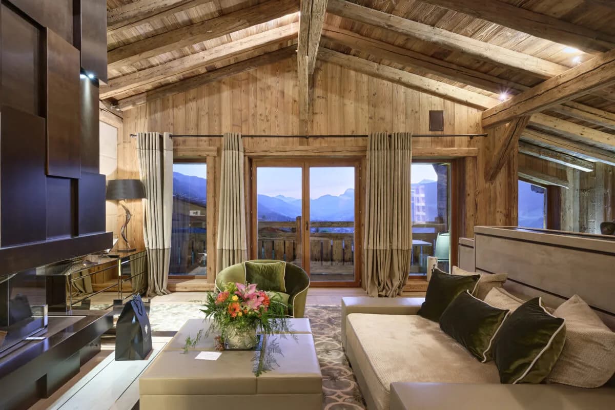 Private Alpine Chalet With Valley Views photo 4