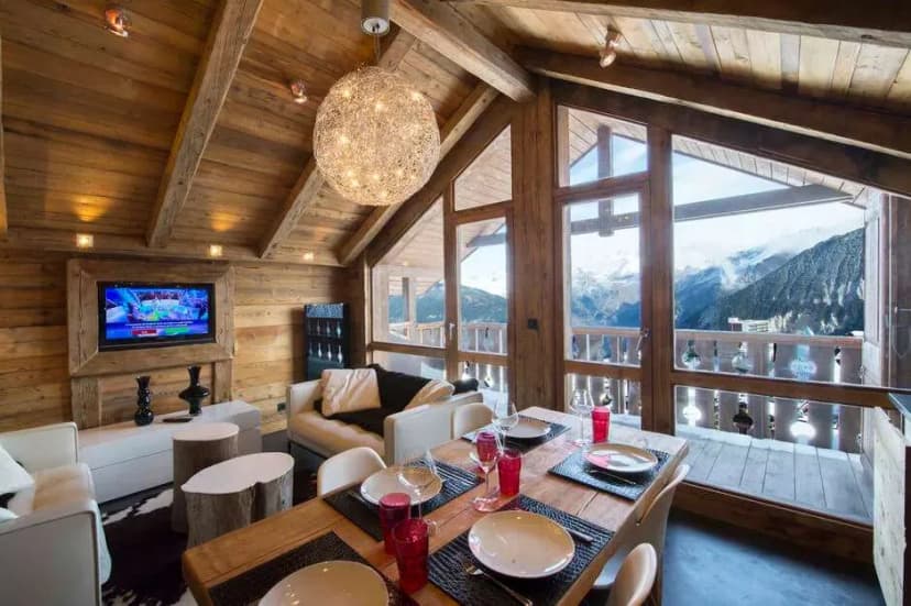 Central Alpine Retreat With Mountain Views