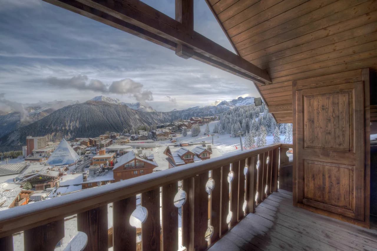 Central Alpine Retreat With Mountain Views photo 2