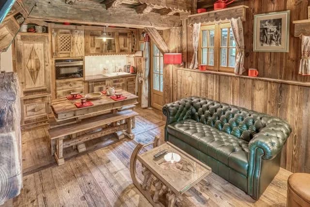 Traditional Chalet With Modern Amenities photo 2