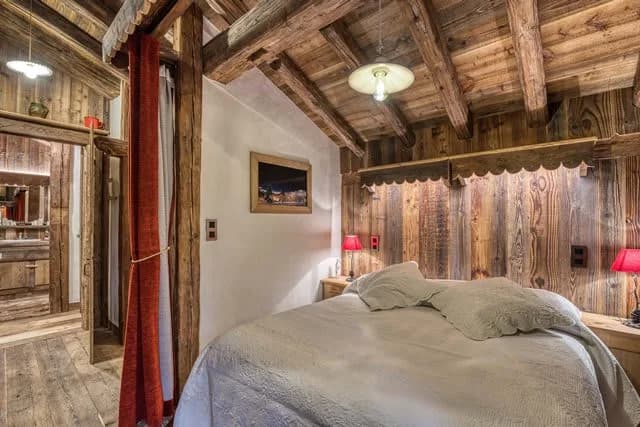 Traditional Chalet With Modern Amenities photo 3