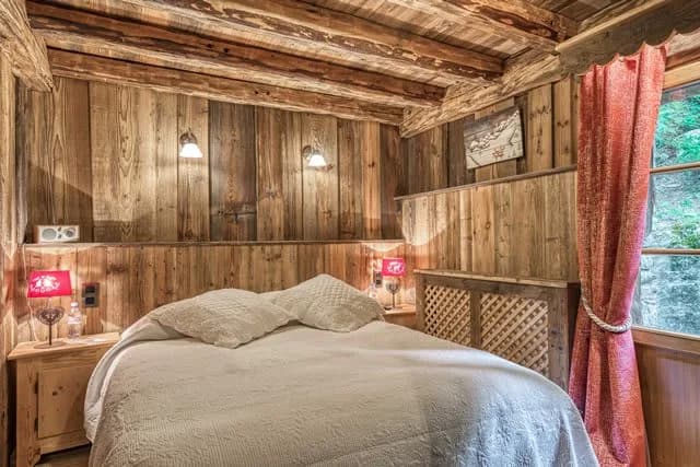 Traditional Chalet With Modern Amenities photo 5