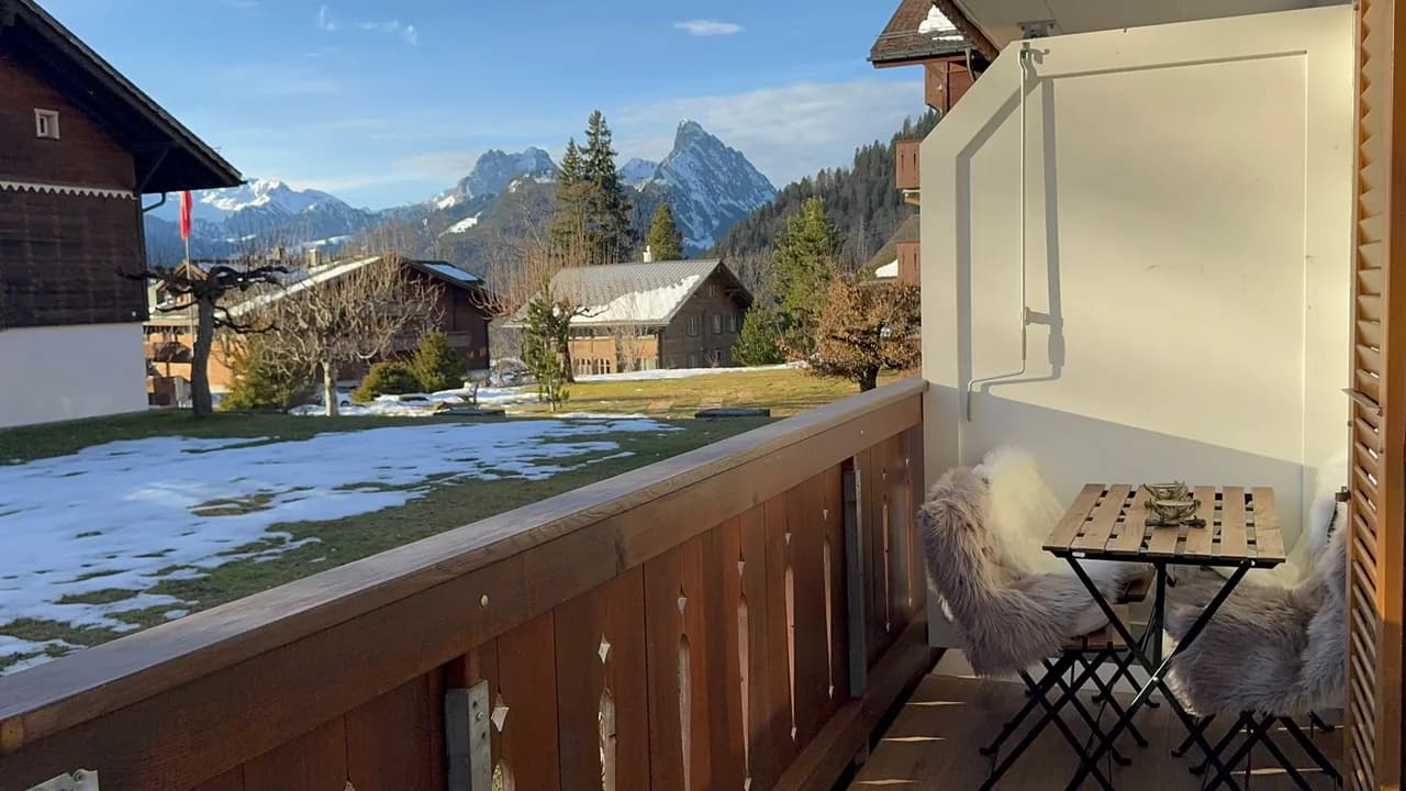 Refined Garden Balcony Retreat In Schönried photo 2