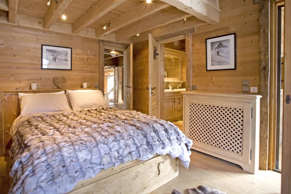 Warm Alpine Chalet Steps from Slopes photo 3