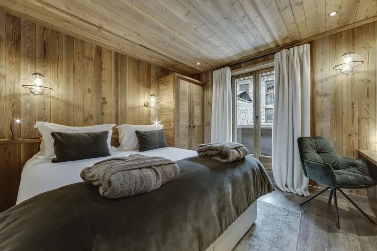 Ski-in Inspired Chalet With Hot Tub photo 4
