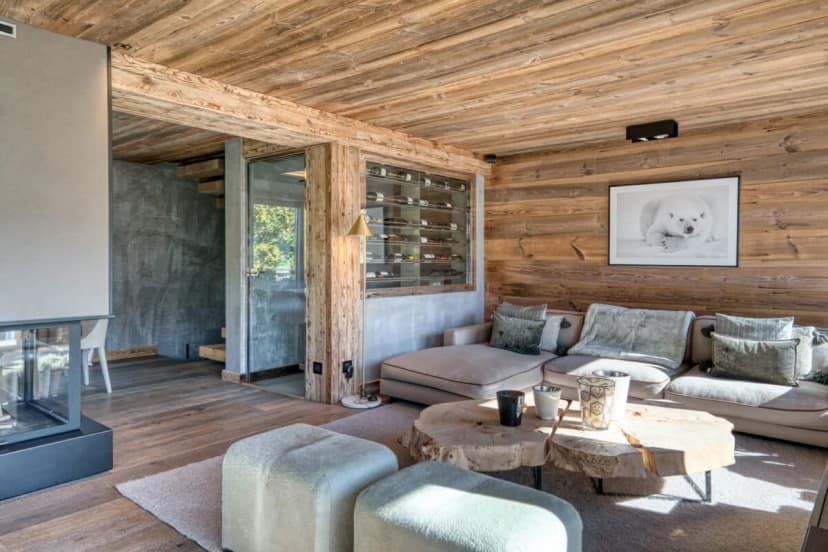 Cozy Alpine Chalet With Fireplace
