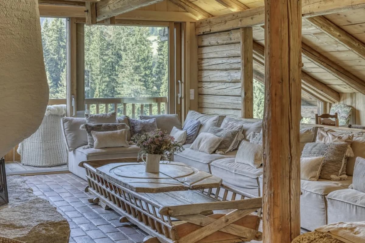 Mountain Chalet With Relaxation Spaces photo 2