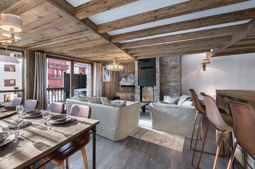 Elegant Ski Apartment With Outdoor Jacuzzi photo 3