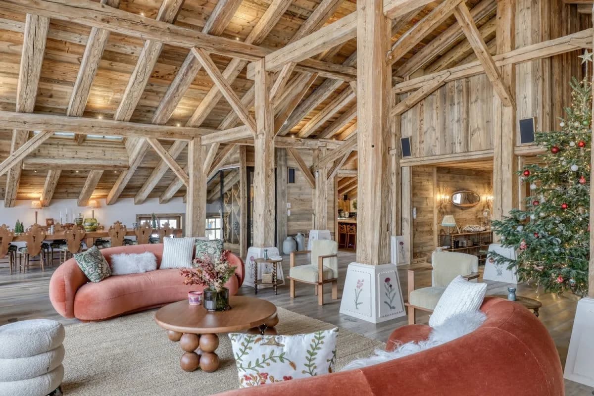 Ski In Ski Out Wellness Chalet photo 5