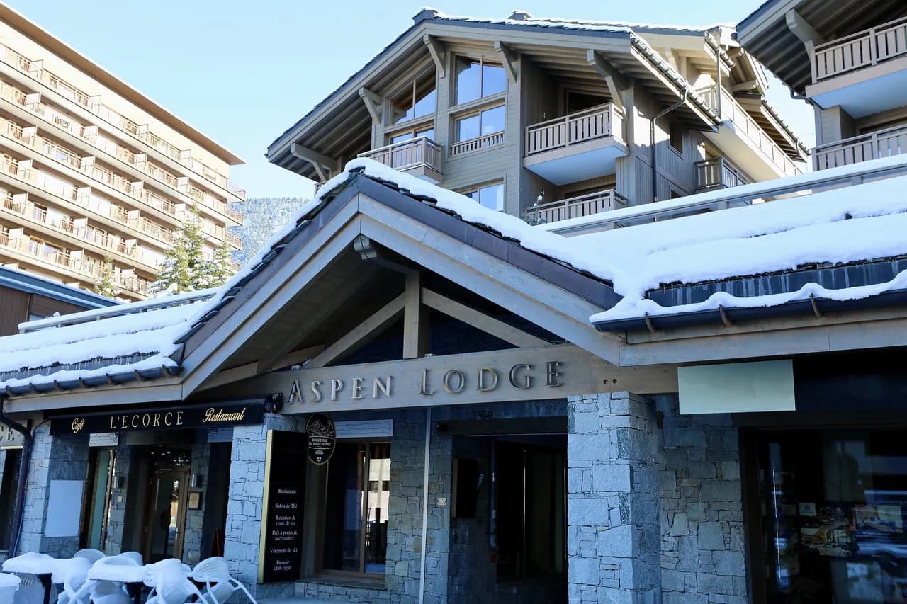 Relaxing Courchevel Apartment With Mountain Views photo 2
