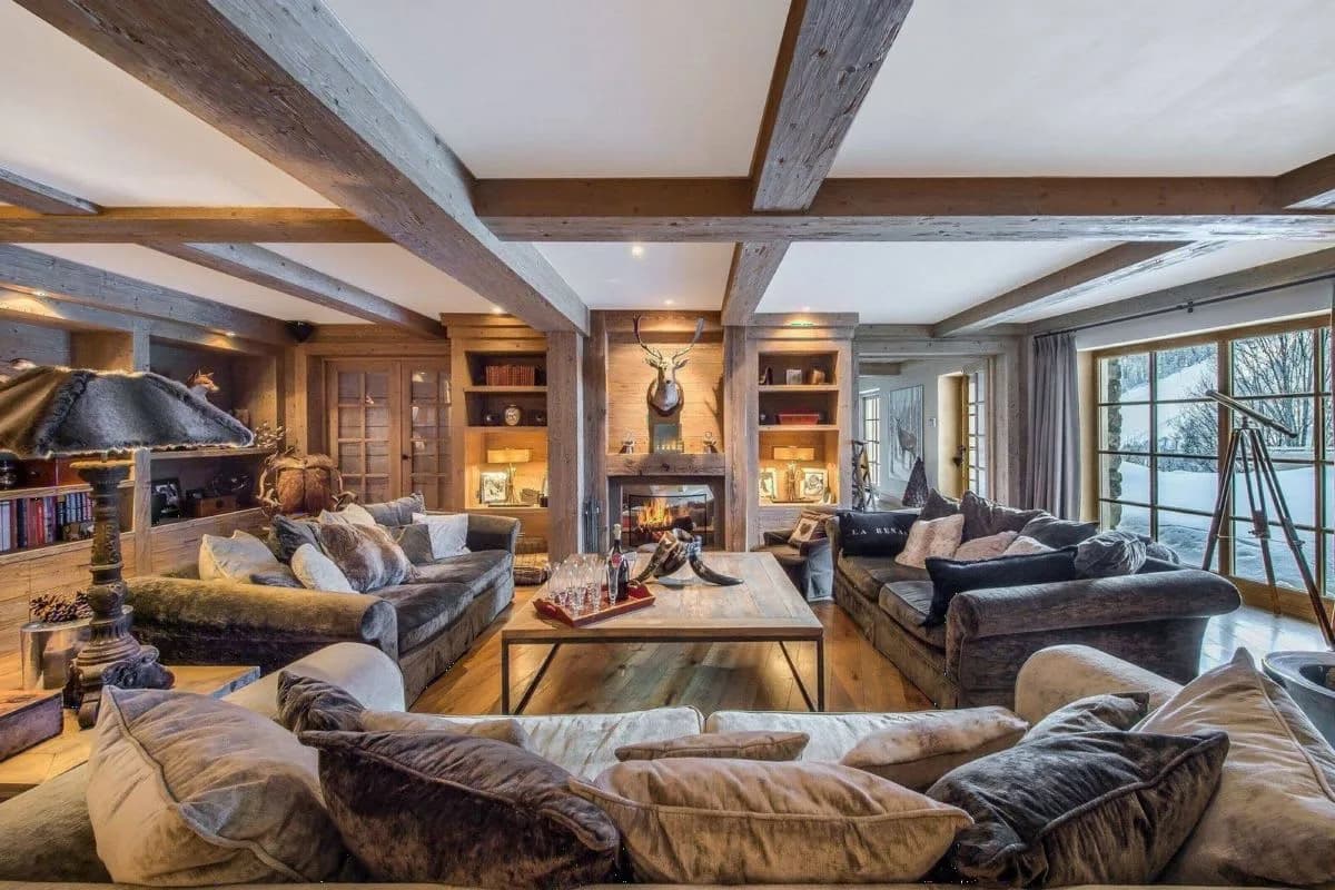 Prestigious Alpine Chalet With Wellness Area