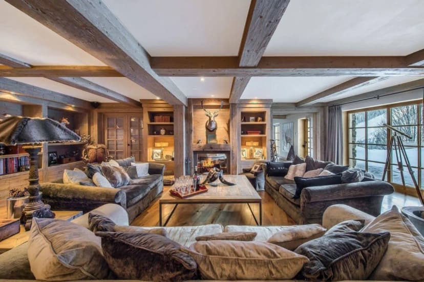 Prestigious Alpine Chalet With Wellness Area
