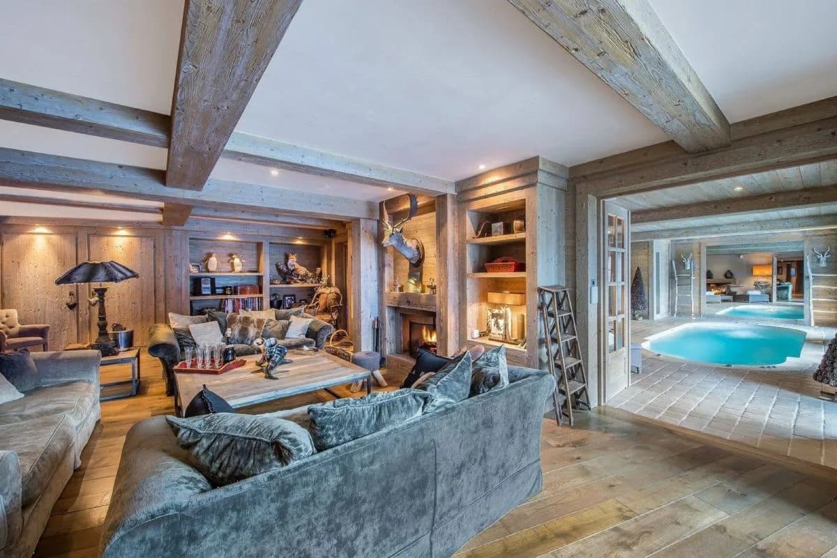 Prestigious Alpine Chalet With Wellness Area photo 4