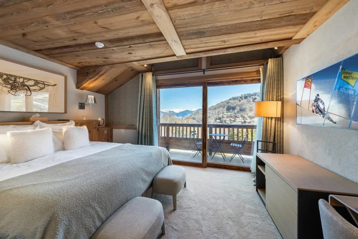 Exclusive Alpine Chalet Near Slopes photo 3