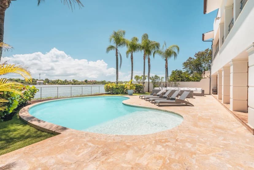 Staffed Five Bedroom Villa in La Romana