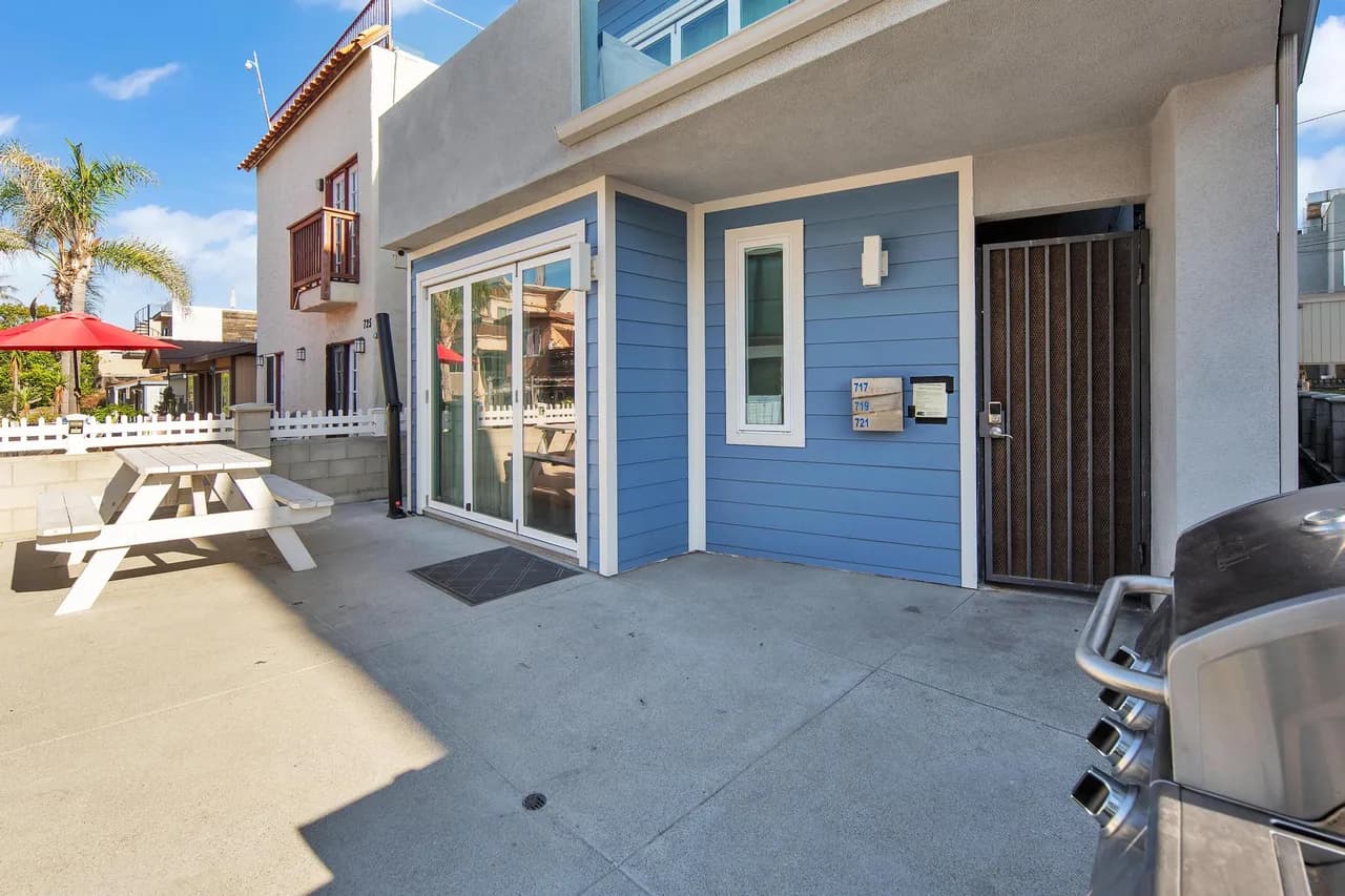 Ocean View Beachfront Two Bedroom in San Diego photo 4