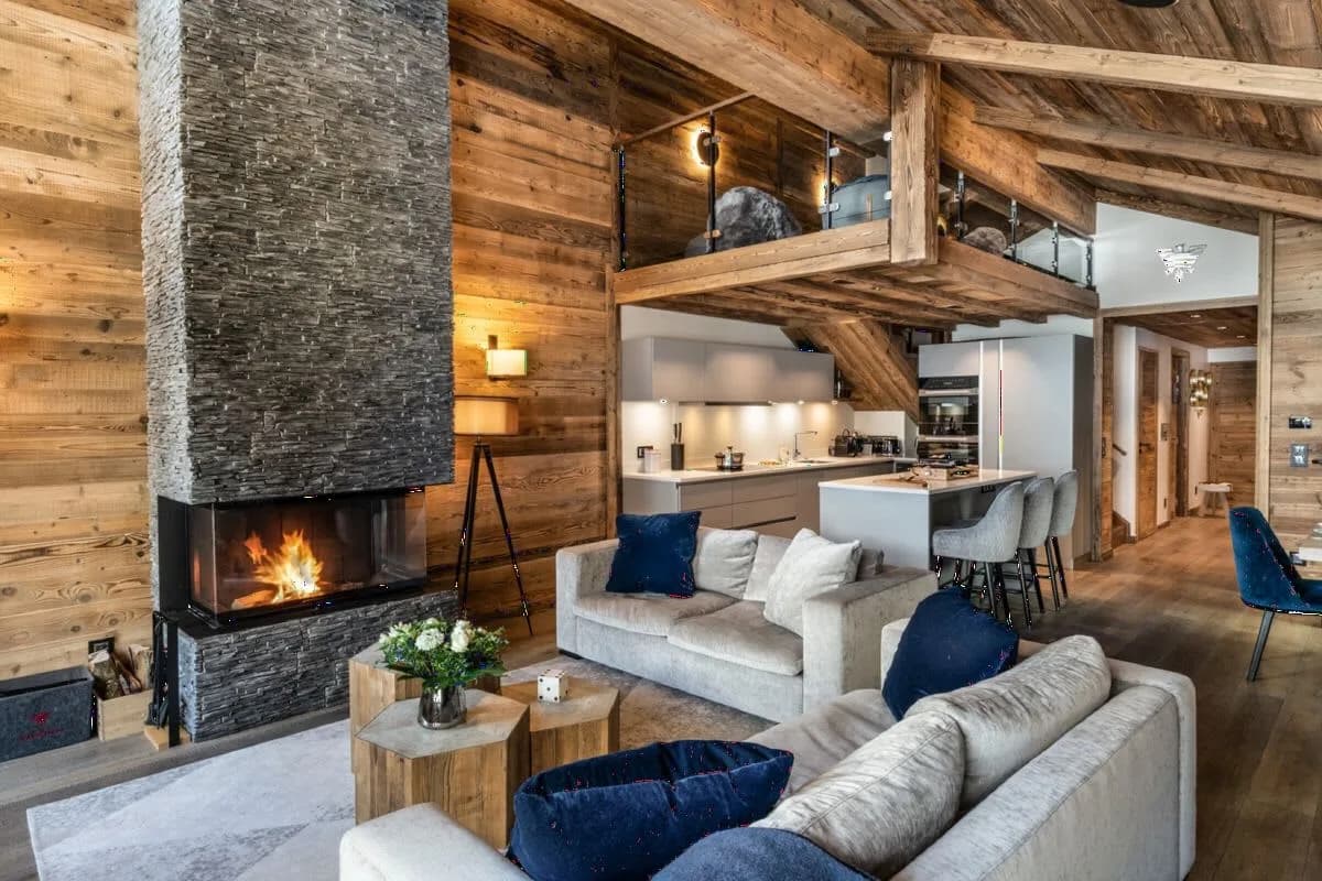 Bright Alpine Penthouse With Views