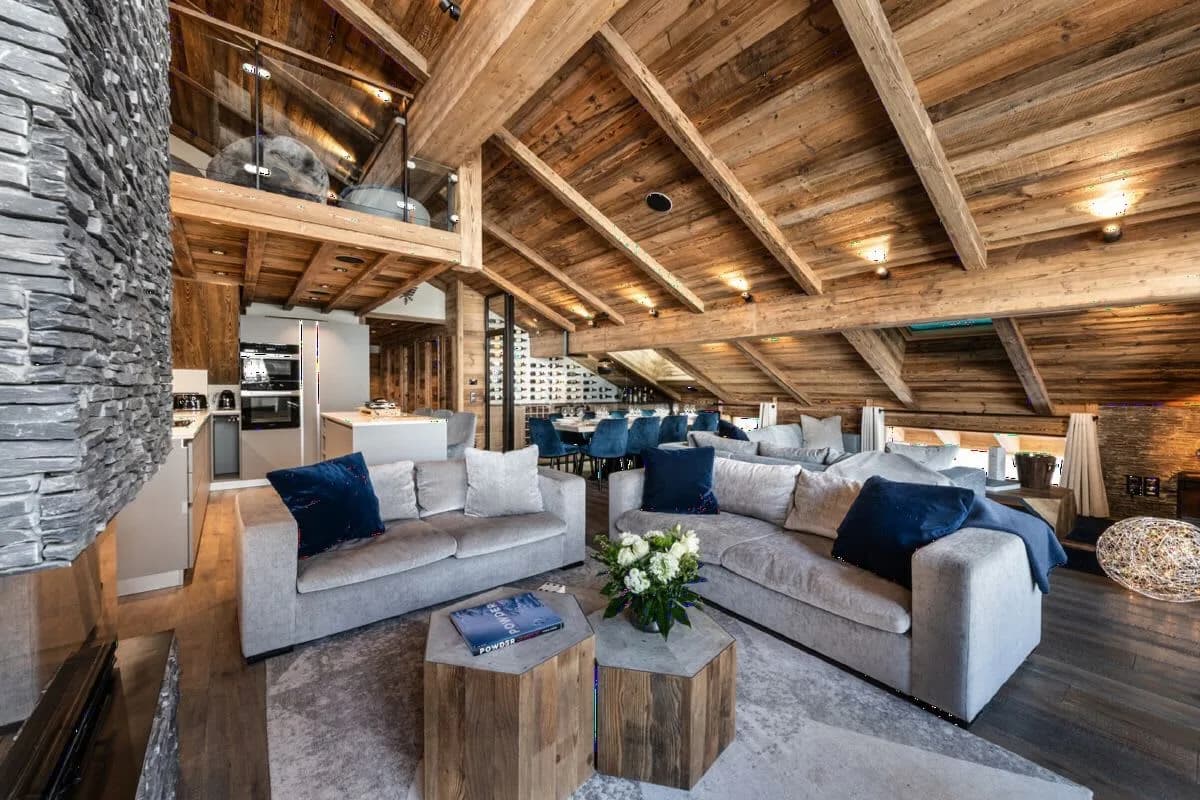 Bright Alpine Penthouse With Views photo 2