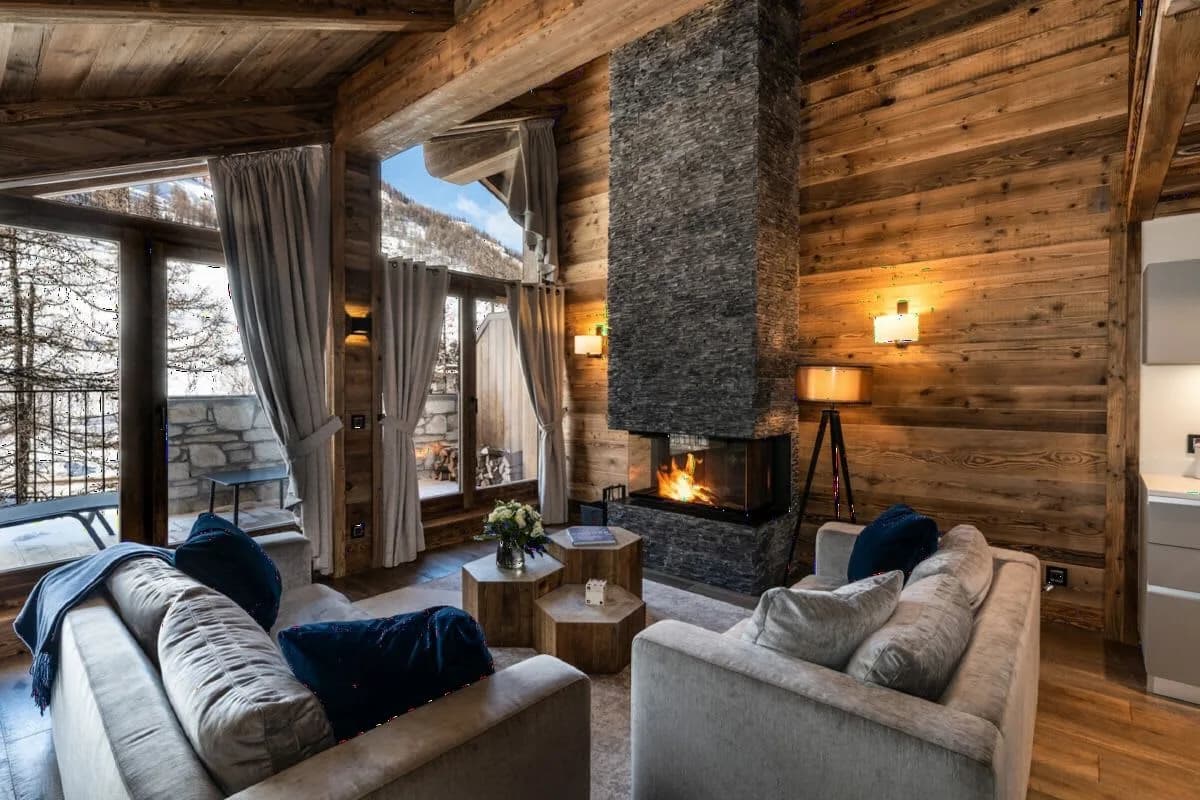 Bright Alpine Penthouse With Views photo 4