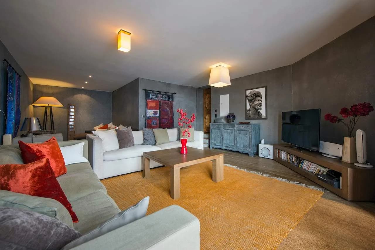 Refined Verbier Chalet With Scenic Views photo 4