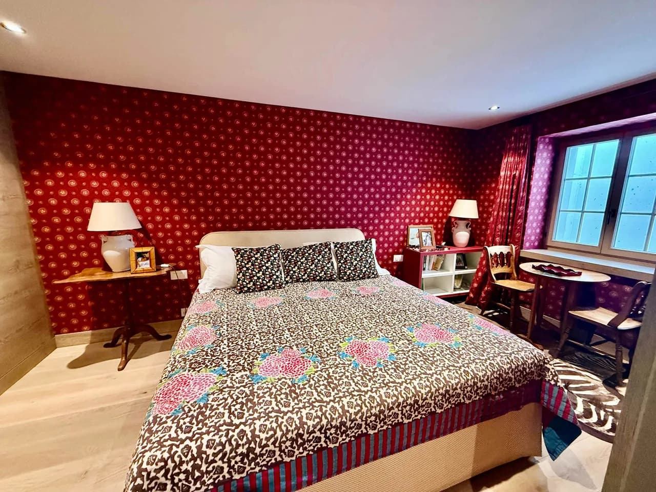 Elegant Central Gstaad Chalet Sleeps 20 photo 3