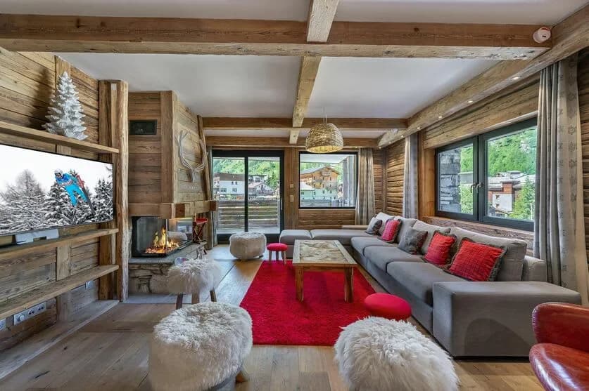 Savoyard Style Apartment in Resort Center photo 2