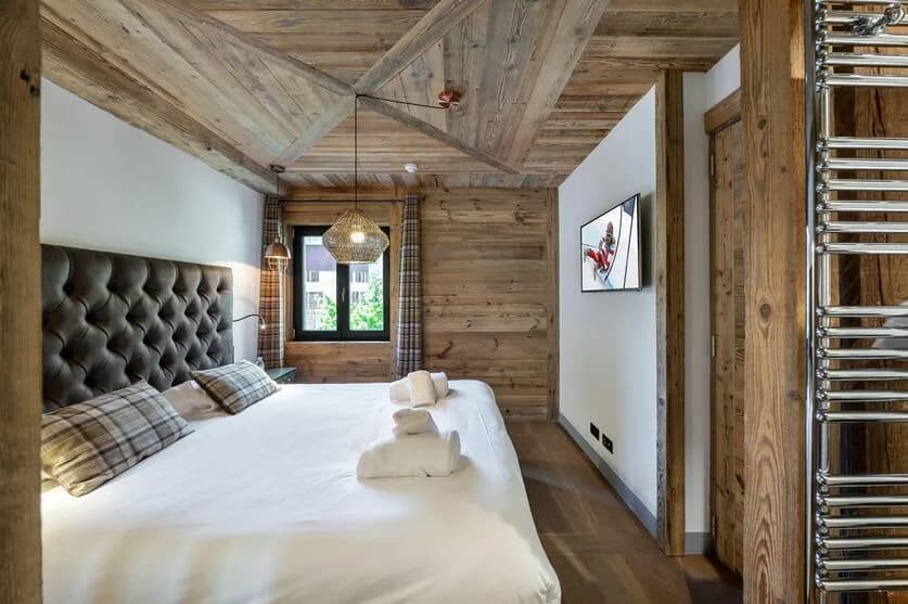 Spacious Alpine Living in Village photo 3